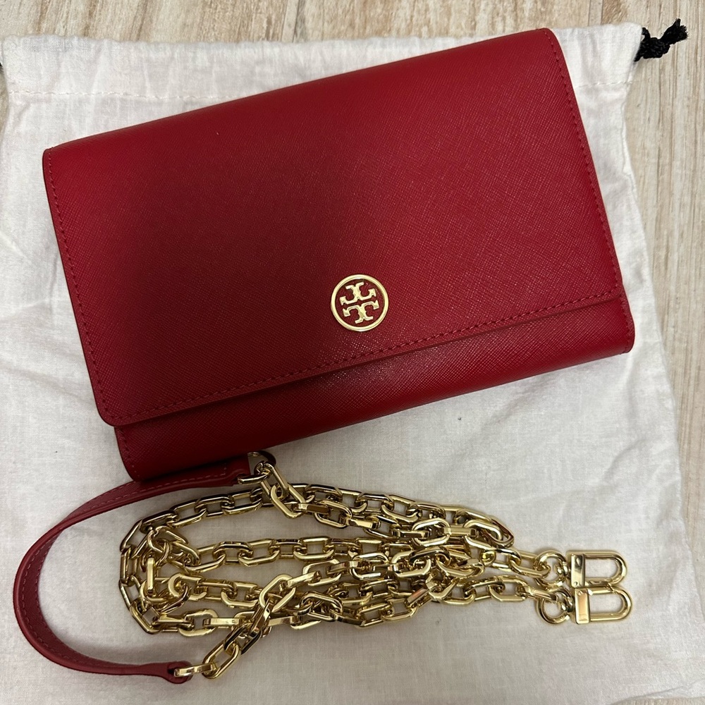 Tory Burch wallet on chain